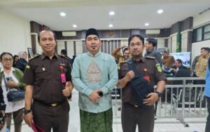 Saksi Gus Yasid,usai sidang Saksi Gus Yasid,usai sidang