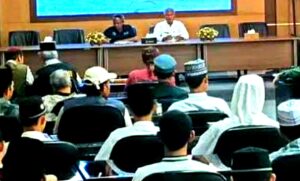 Momen peserta aksi audensi dengan Dinas LH Kabupaten Karanganyar